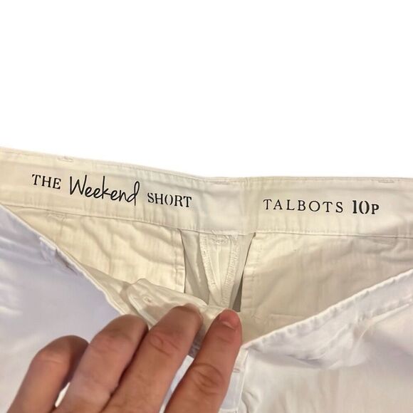 Talbots the weekend short size 10, petite white. - Picture 3 of 3